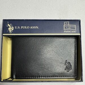 NIB U.S. POLO ASSN. black bifold genuine leather pass case/wallet.